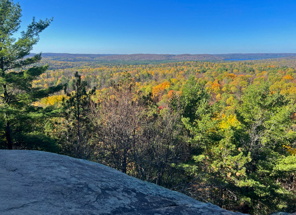 Fall colour at the Lookout Trail in Algonquin Park on October12, 2025. (Click image to enlarge.) Fall colour at the Lookout Trail in Algonquin Park on October12, 2025. (Click image to enlarge.)